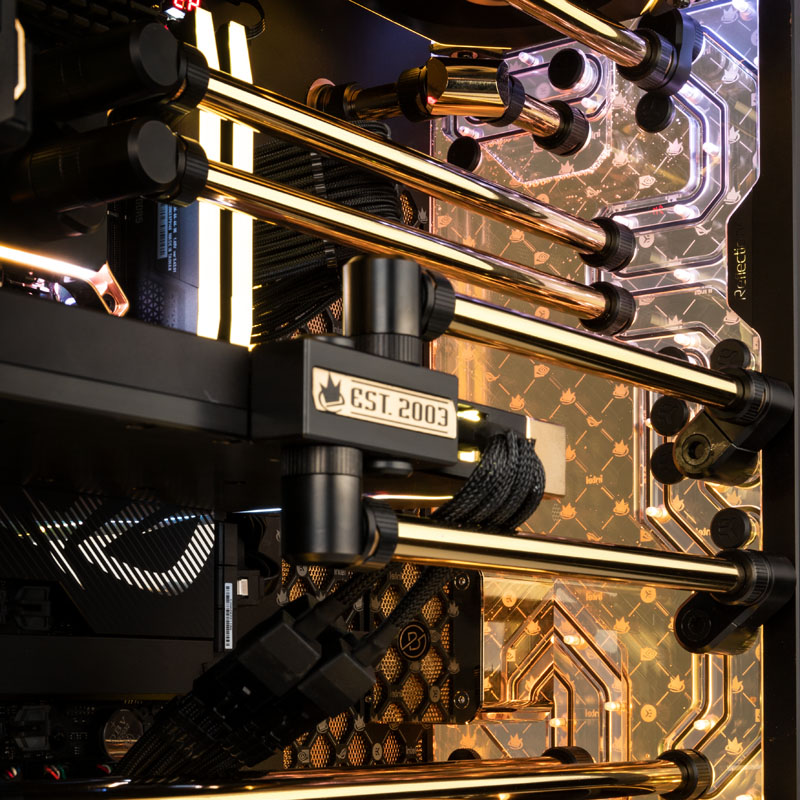 Caseking Gold Standard Signature Edition Gaming-PC in Schwarz und Gold