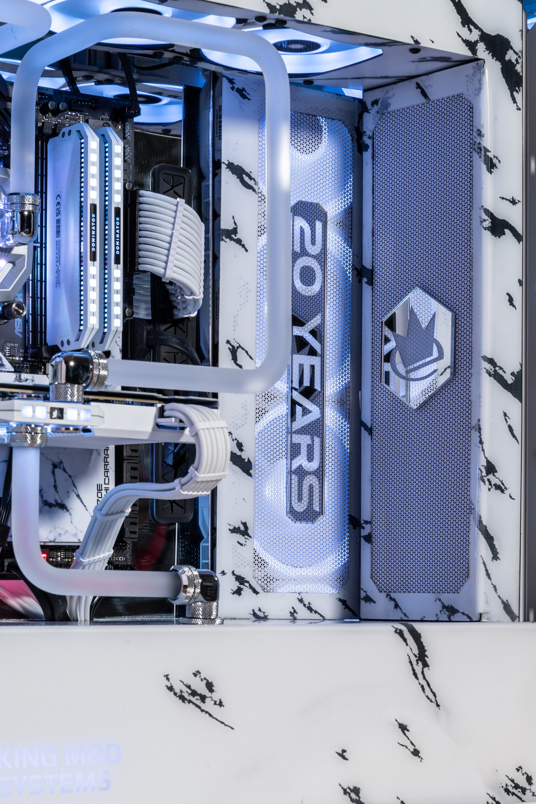 gaming-pc-berlin-marble-weiss-innenansicht-4