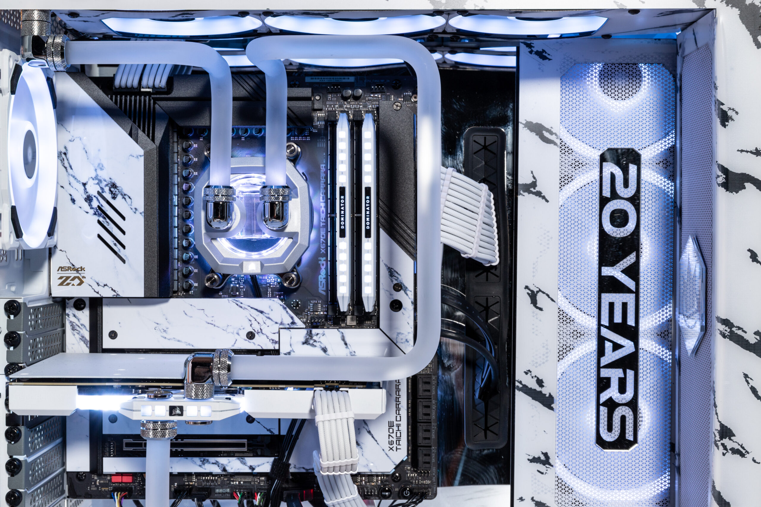gaming-pc-berlin-marble-weiss-innenansicht-5
