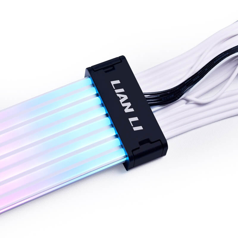 Die Lian Li Strimer Pls V2 12VHPWR