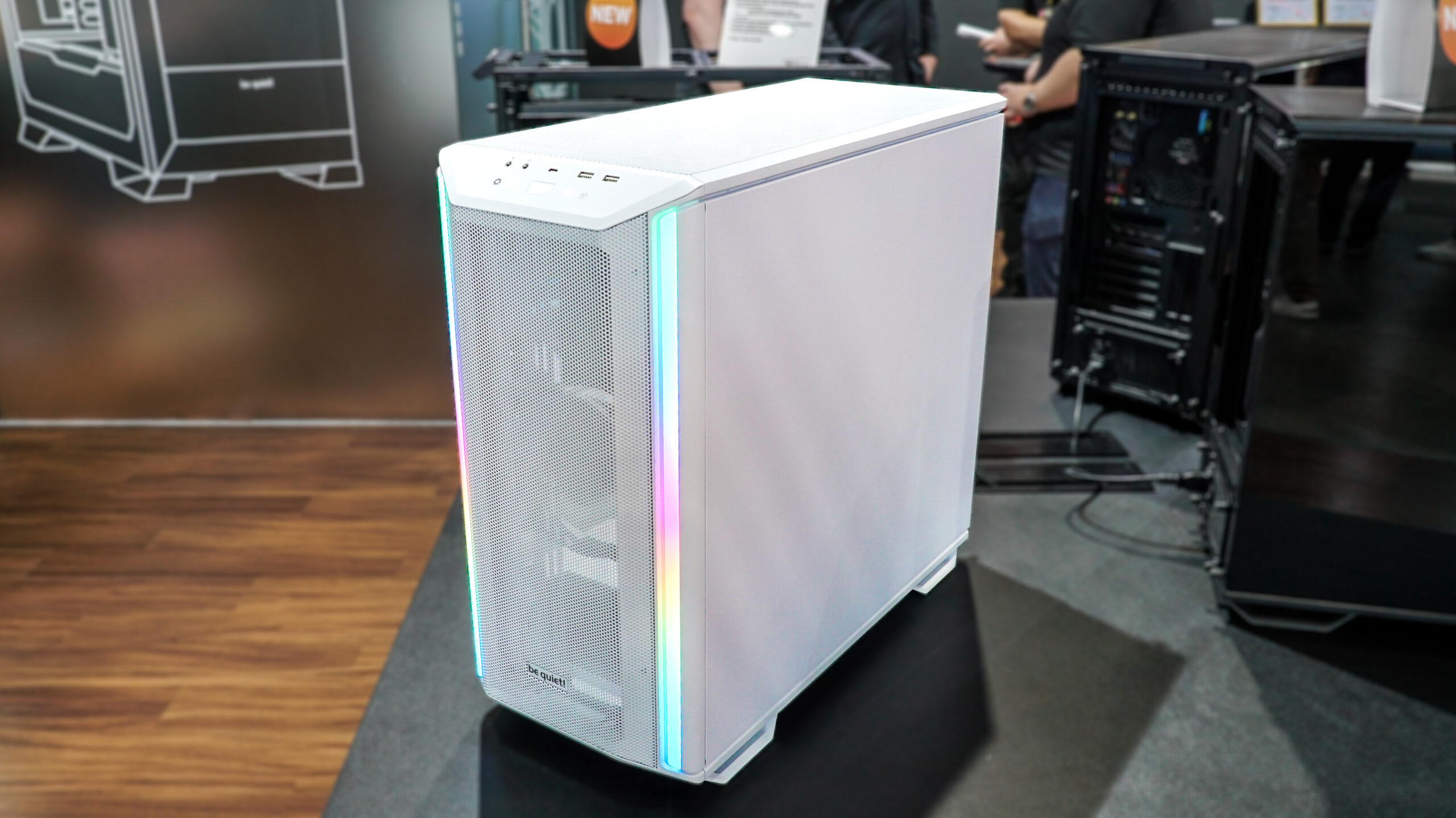 bq_DarkBase701_White_3