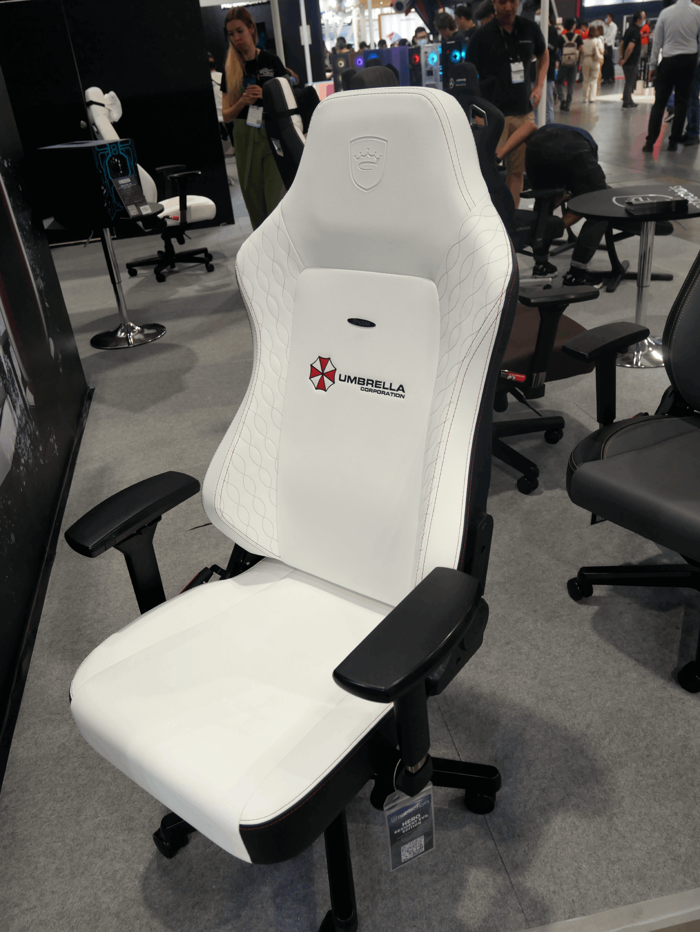 noblechairs Gaming-Stuhl Umbrella Corporation Edition - Seitenansicht