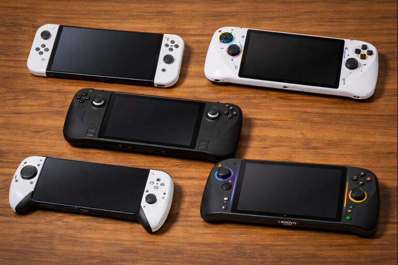 Gaming Handhelds auf Holz