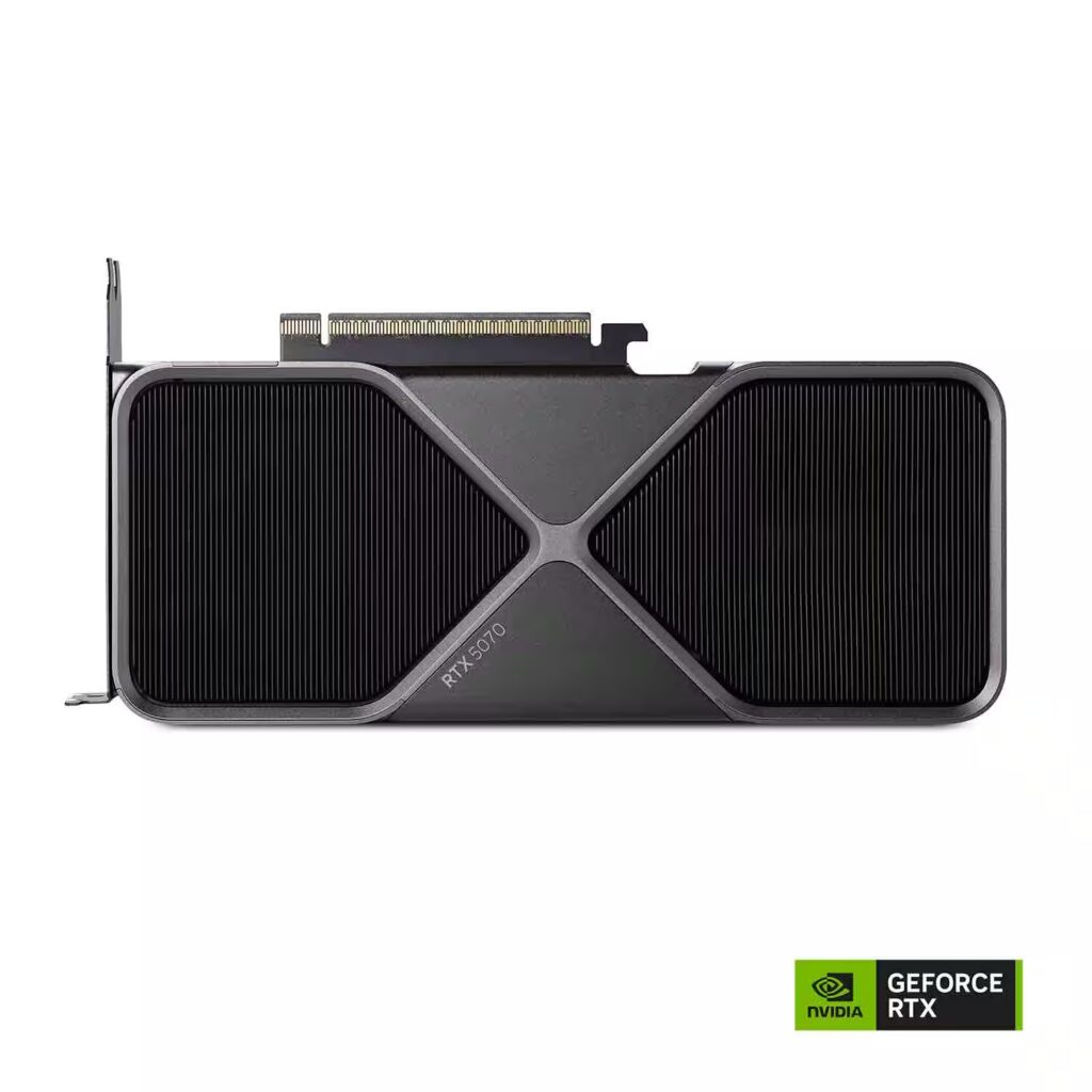NVIDIA GeForce RTX 5070 FE im cleanen Produktshot vor hellem Hintergrund