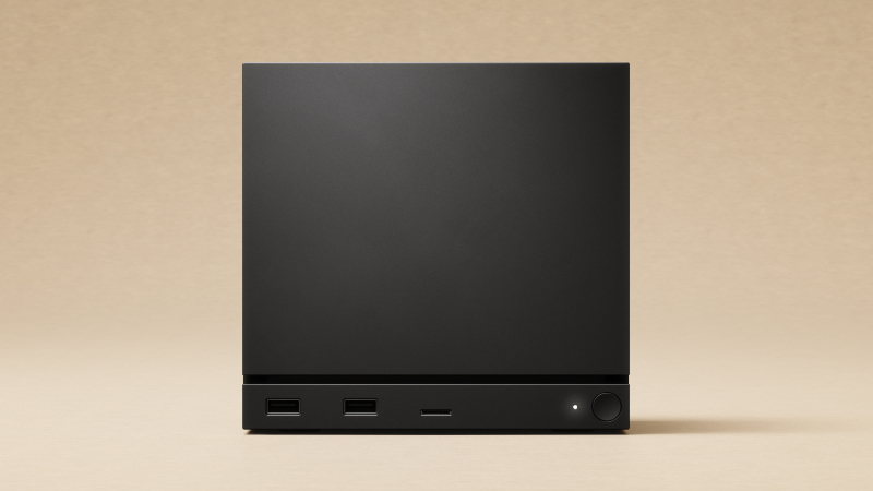 Frontansicht der Steam Machine mit USB-Ports und Power-Button
