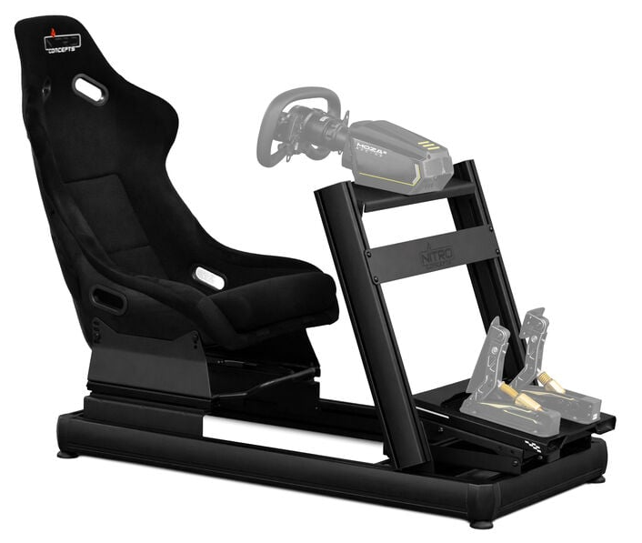 Sim Rig fürs Simracing vor weißem Hintergrund