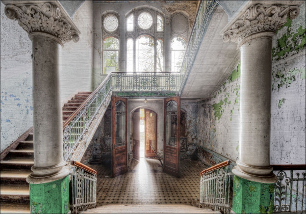 Aludibondbild MYSTIC CORRIDOR in mehrfarbig aus Alu